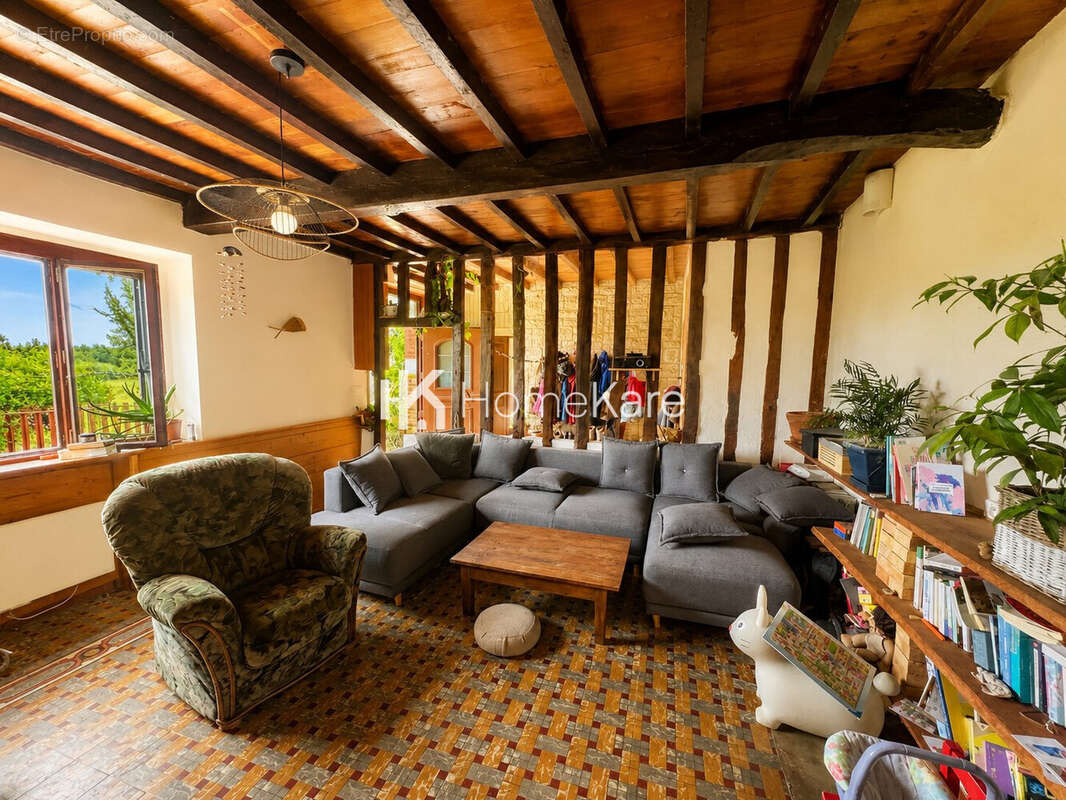 Maison 125 m² à Latoue  - photo 5