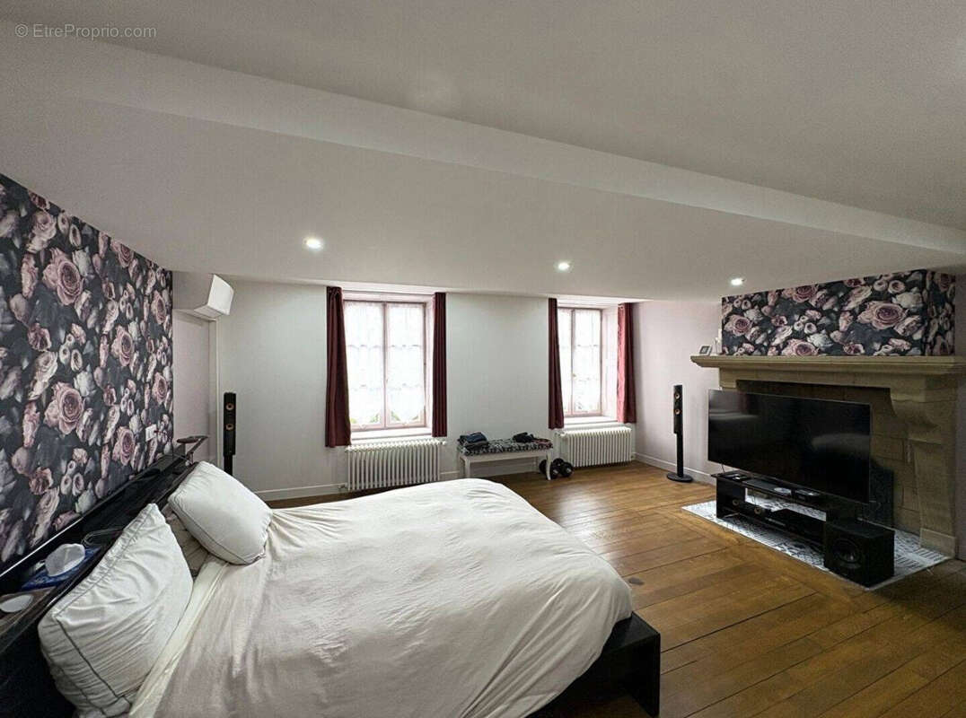 Maison à CHARLEVILLE-MEZIERES