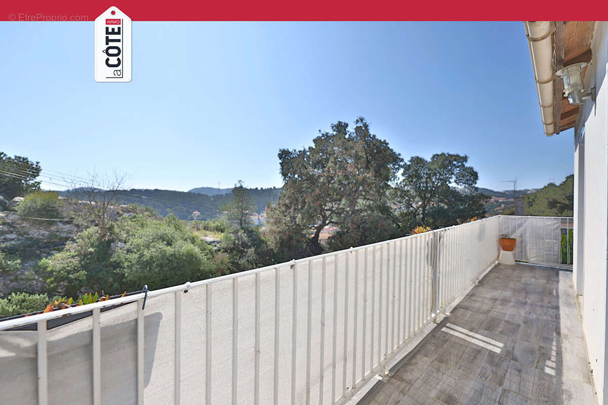 Appartement à LE ROVE