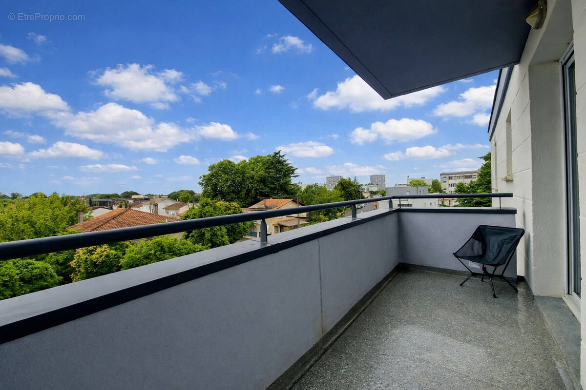 Appartement à BEGLES