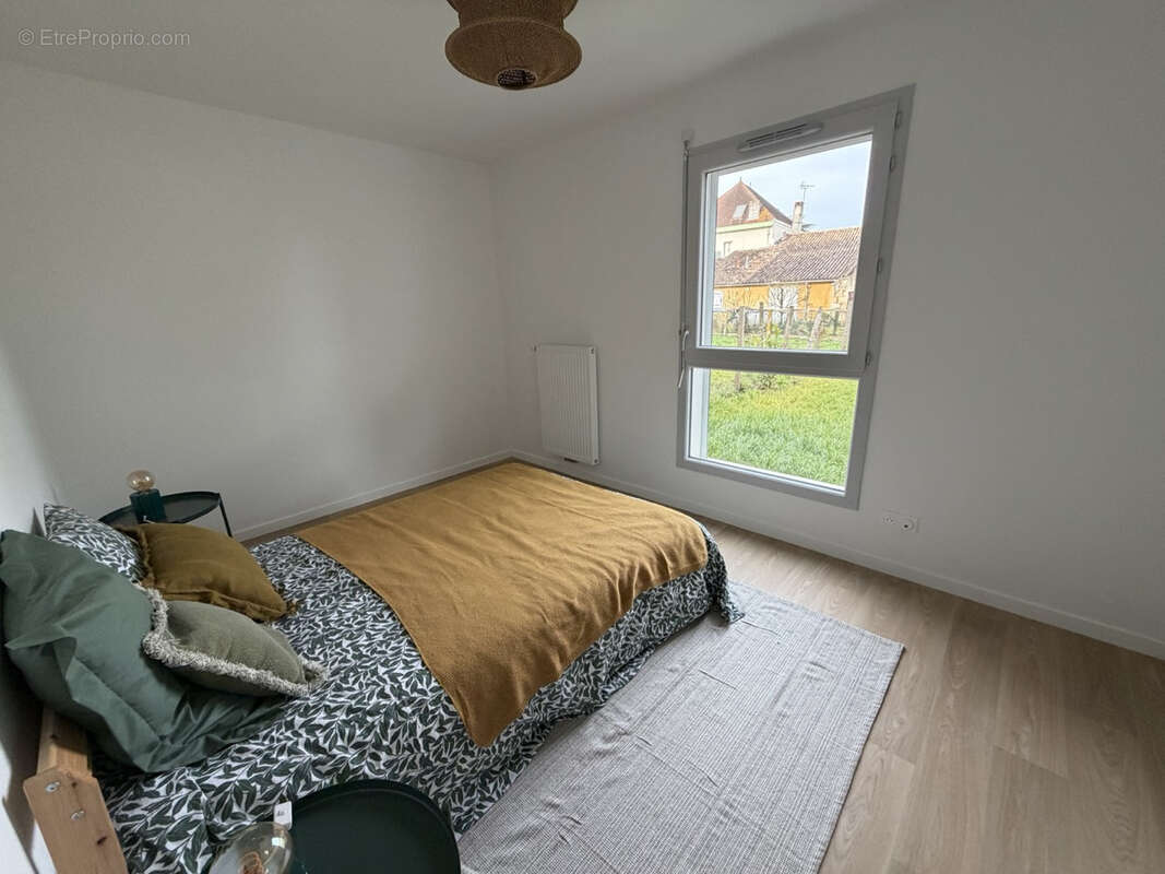 Appartement à TOULENNE