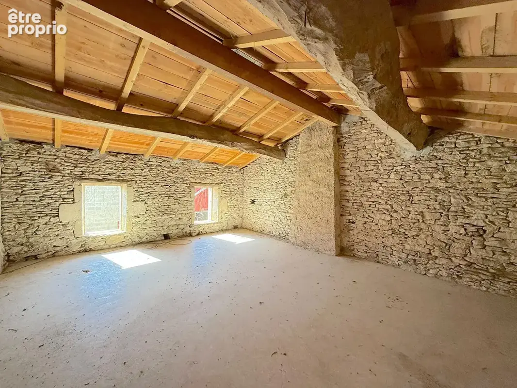 A vendre maison en pierre avec jardin et garage - secteur blaye - cartelegues - photo 11