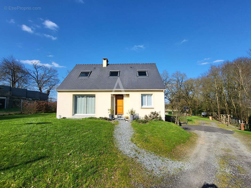 Maison à GRAND-FOUGERAY