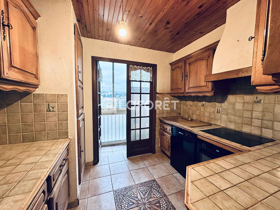 Appartement à MARSEILLE-11E