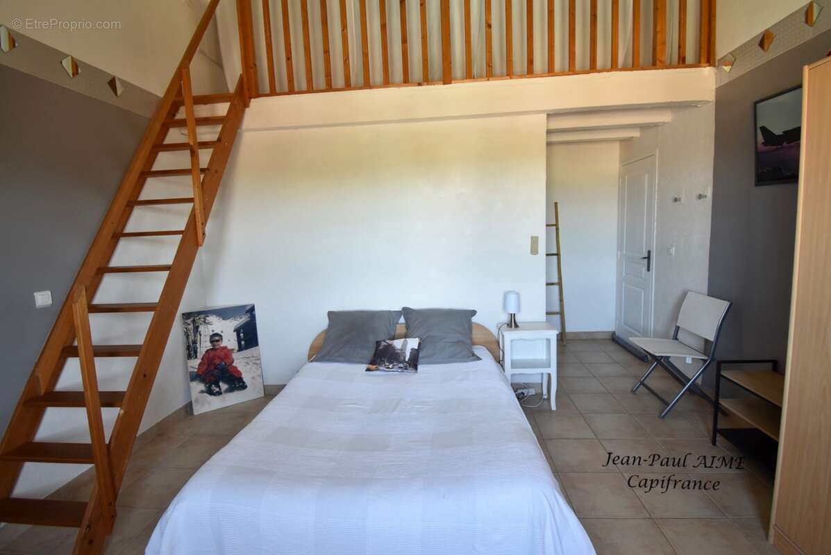 BARJAC – Une propriété de 210 m2 dont un appartement de 70 m2 avec panorama sur les Cévennes, à quelques pas du cœur du village - photo 7