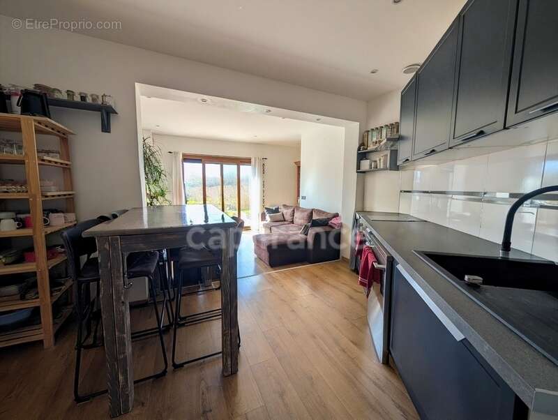 Appartement à DRUMETTAZ-CLARAFOND