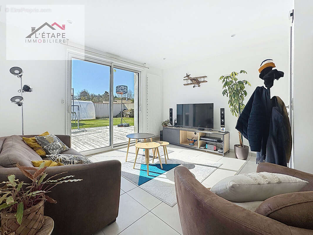 Maison à GROSBREUIL