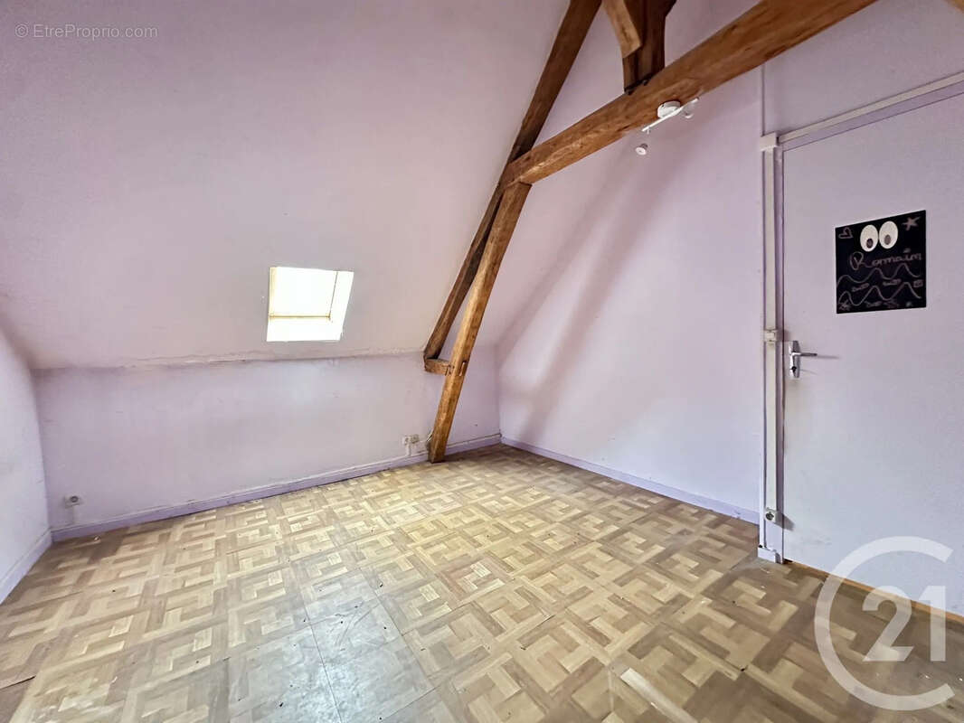 Maison à CHAPELLE-GUILLAUME