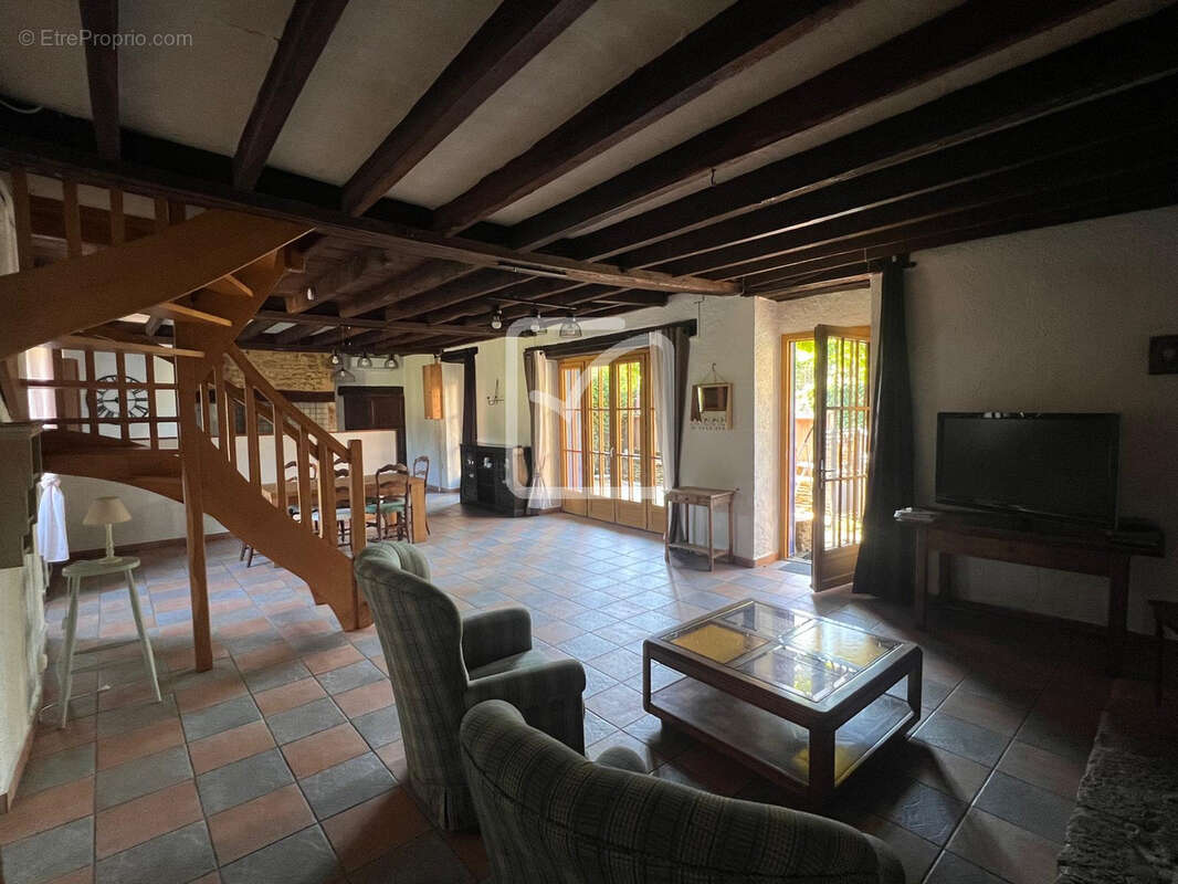 Maison à SALIGNAC-EYVIGUES
