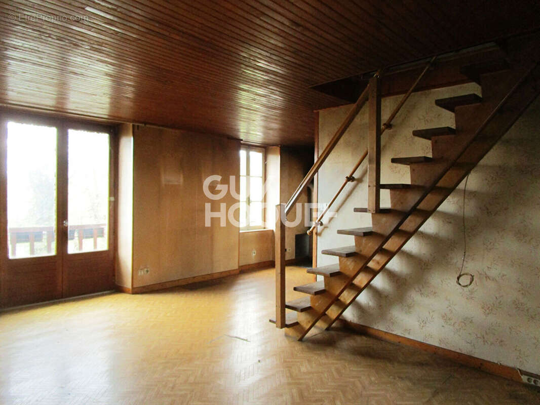 Maison à LAVOUTE-CHILHAC