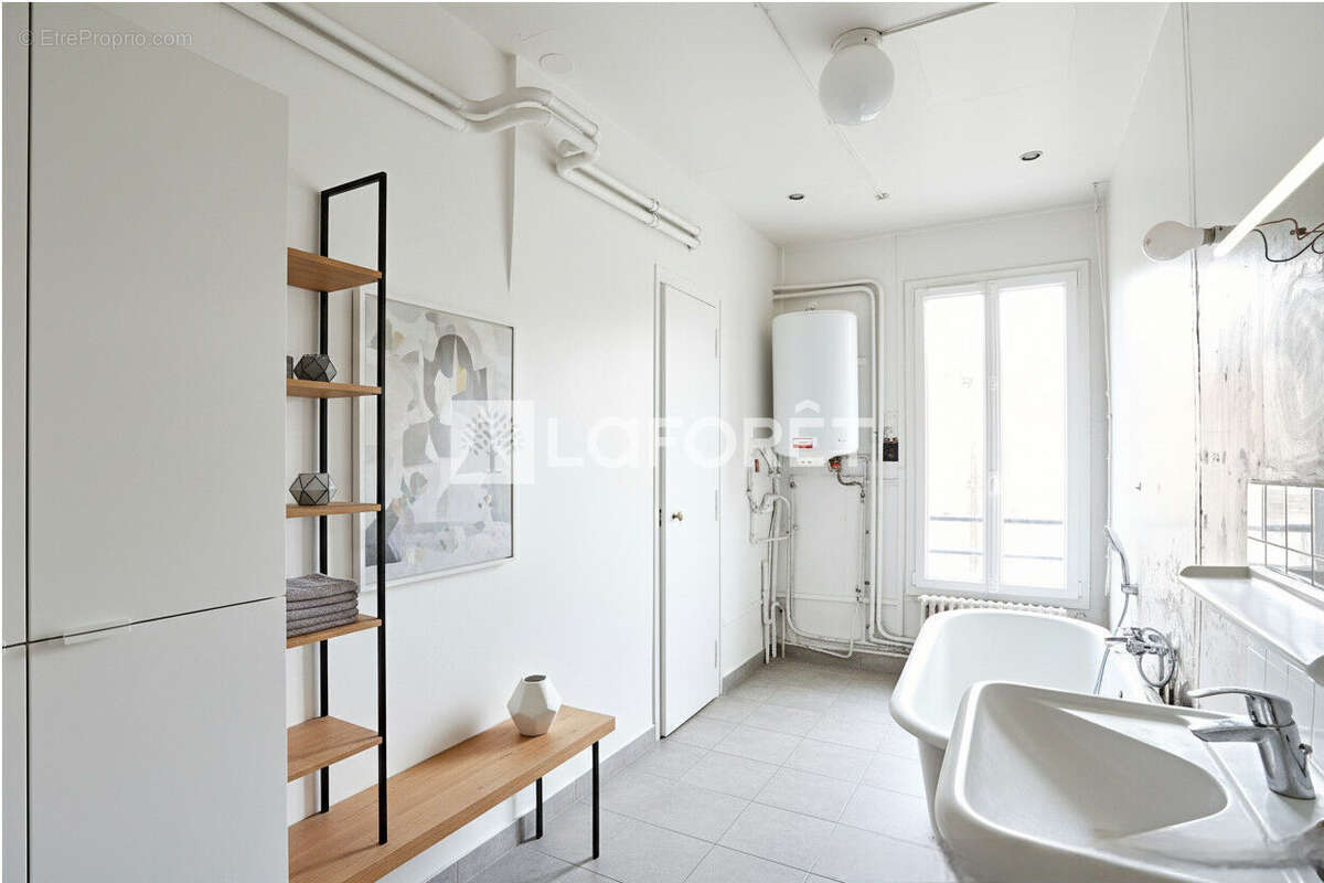 Appartement à PARIS-14E