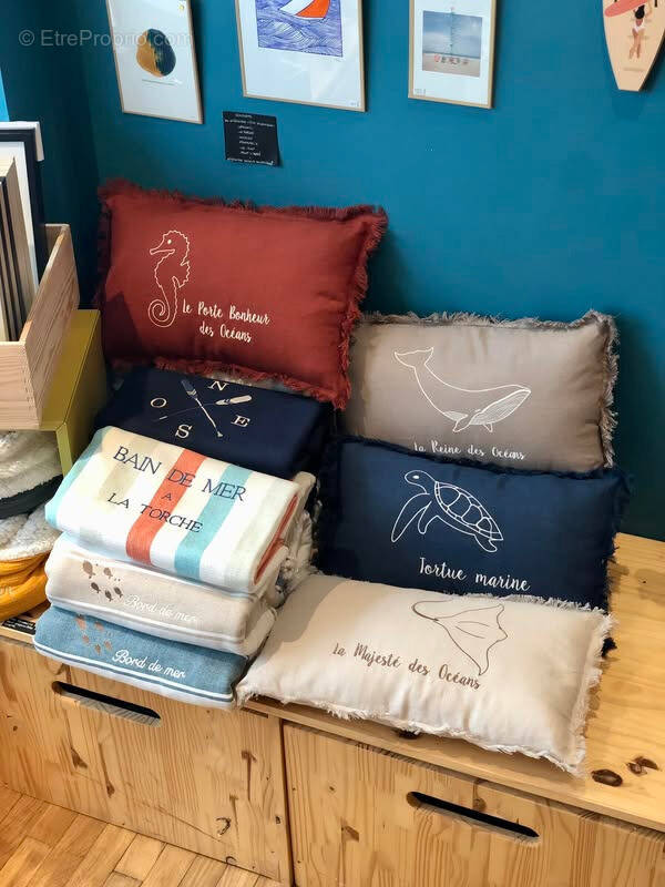 Commerce à PONT-L&#039;ABBE