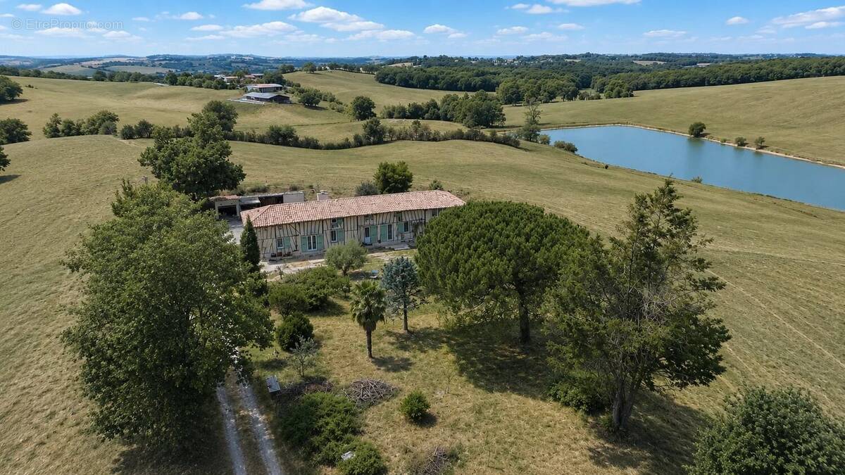 Maison à LUPIAC
