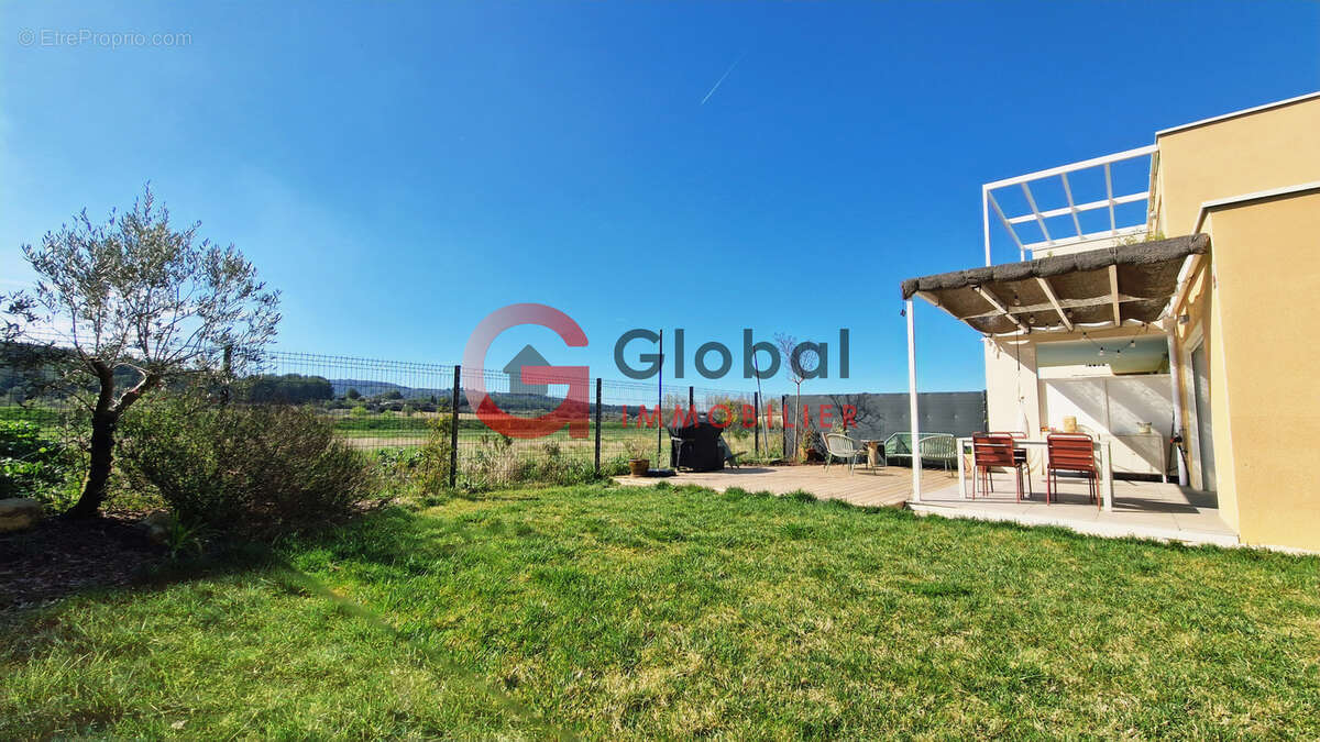 Appartement à LANCON-PROVENCE