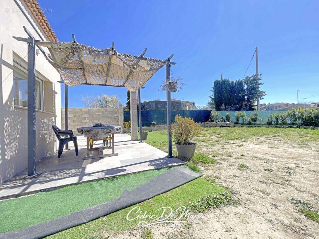 Maison à GINASSERVIS