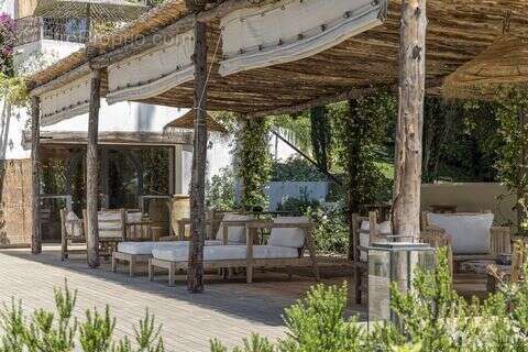 Maison 400 m² à Mougins  - photo 2
