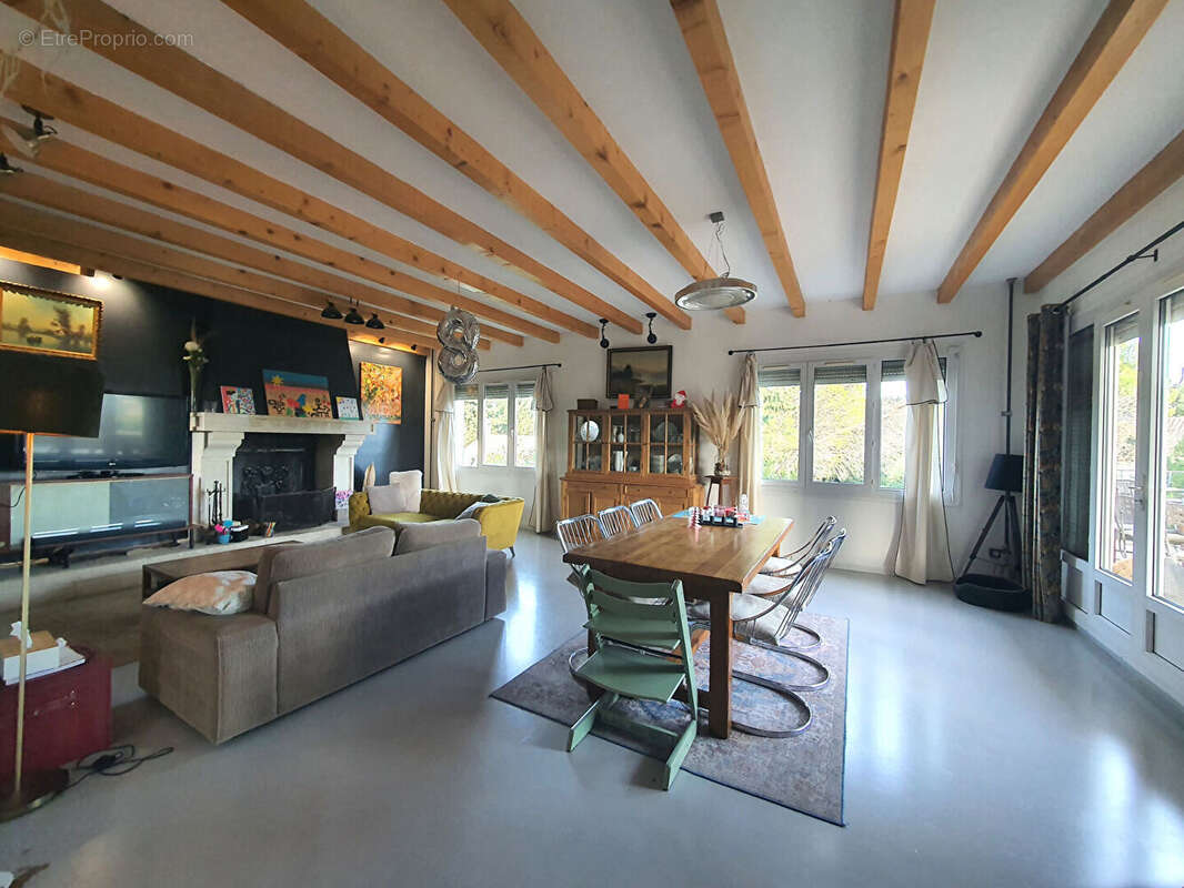 Maison à LES ANGLES