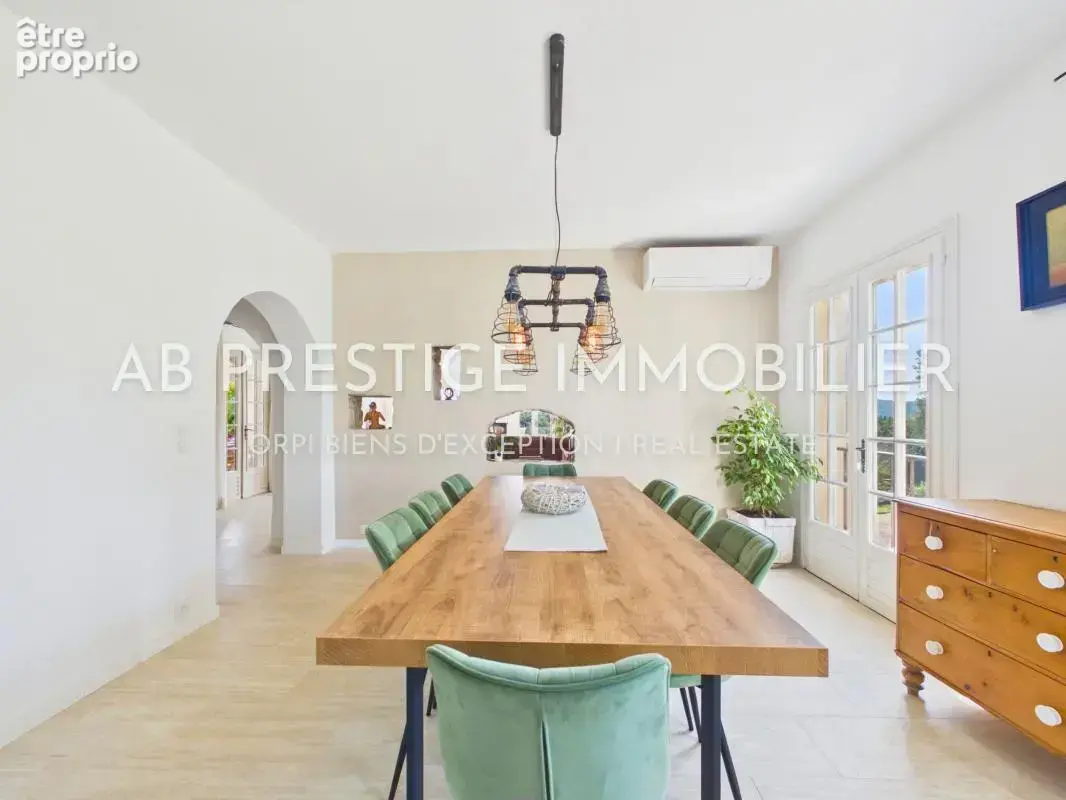 Propriété de charme - calme absolu - domaine rénové - piscine d'exception - idéal grande famille ou projets de chambres d'hôtes  - photo 19