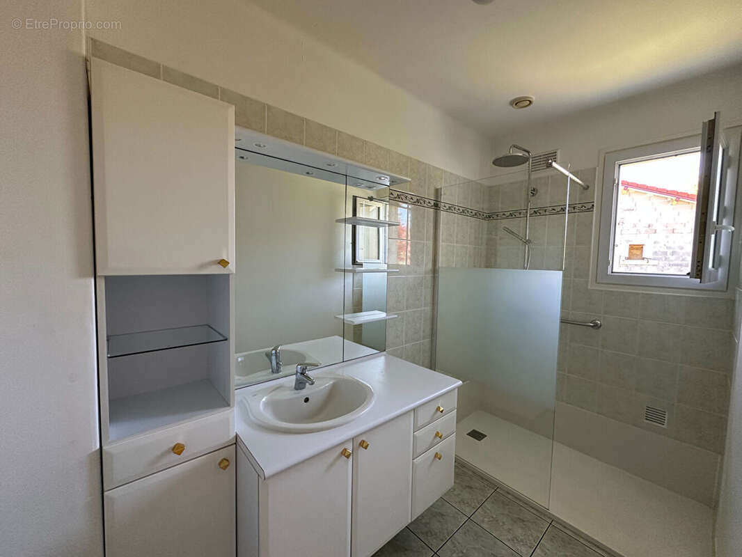 Maison à VILLEDIEU-SUR-INDRE