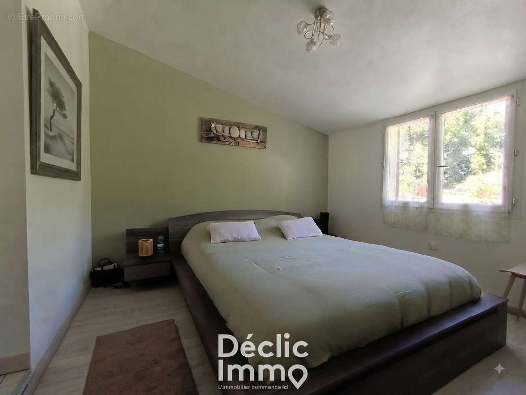 CHÉRAC 17610 - Pavillon 123m²- 4 chambres - photo 6