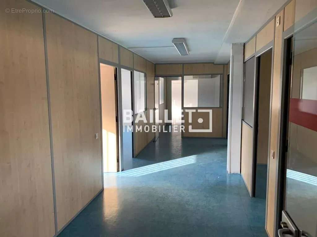 A vendre entrepôt / local 500 m2 zi carros - photo 11