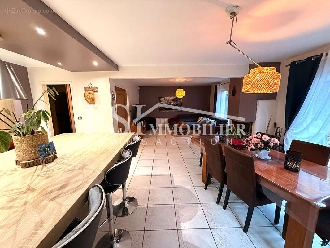 Maison à MERY-SUR-OISE