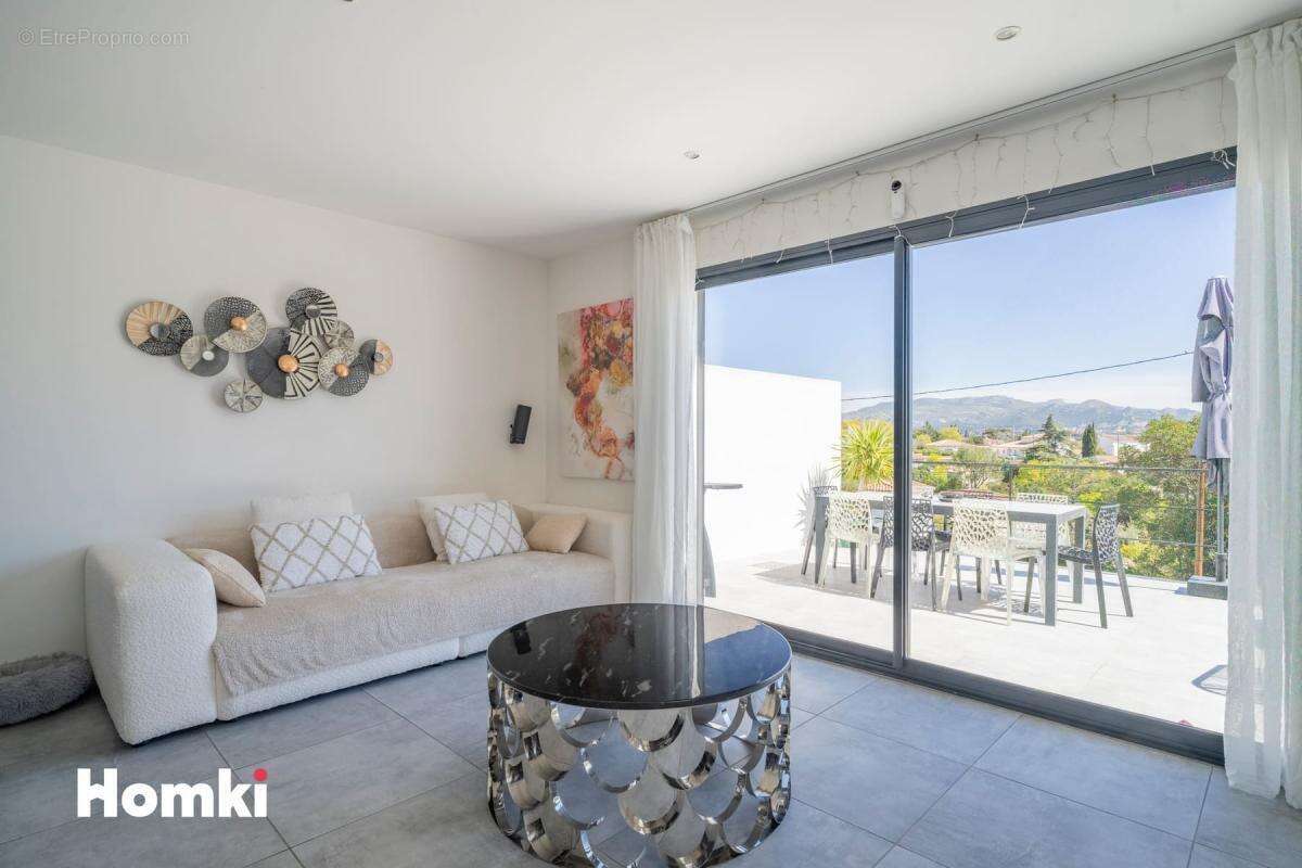 Maison/Villa T4 de 90 m2 à Marseille 13013 - photo 5