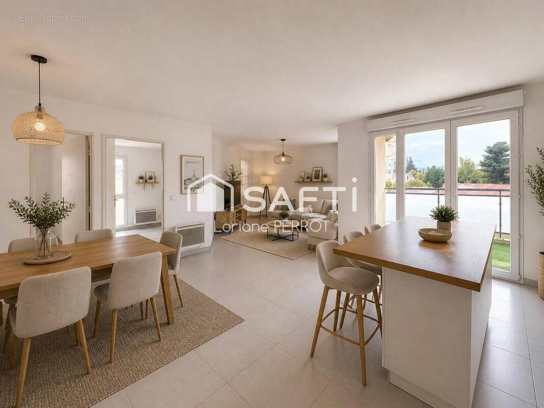 Photo 1 - Appartement à MARSEILLE-5E
