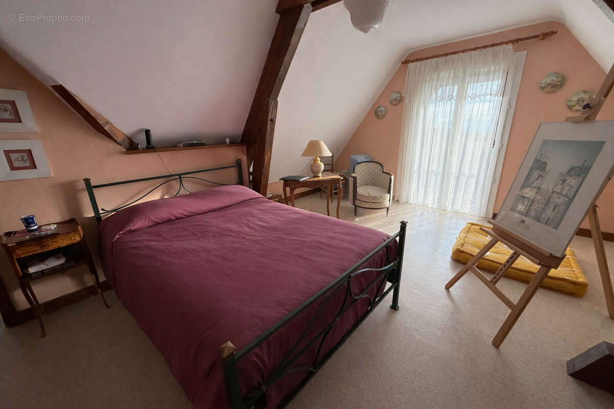 Maison à RENAISON