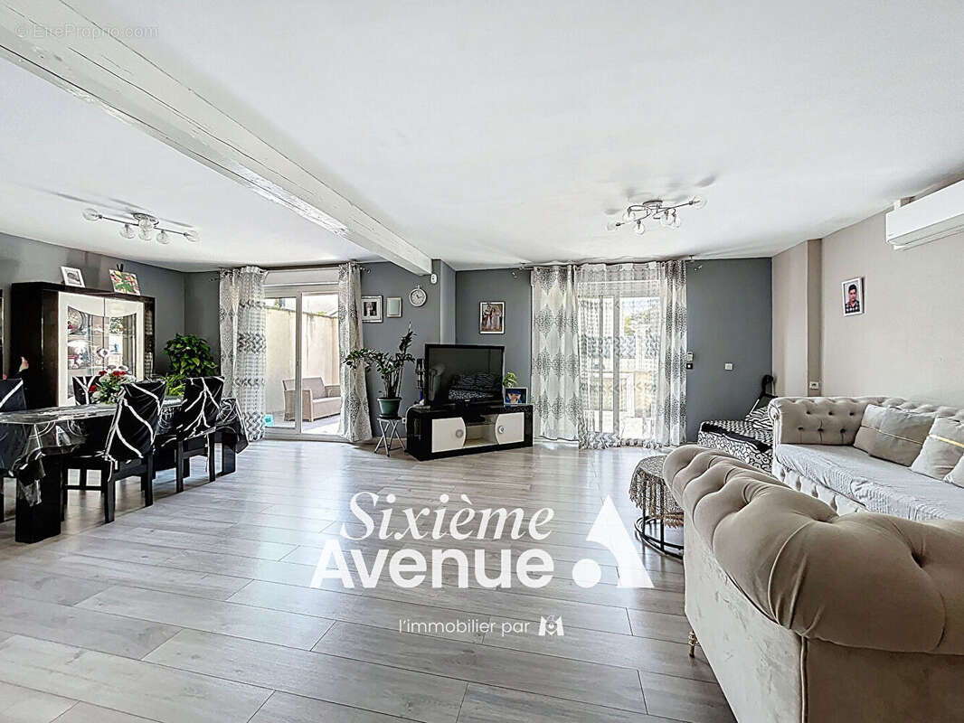 Maison à DECINES-CHARPIEU