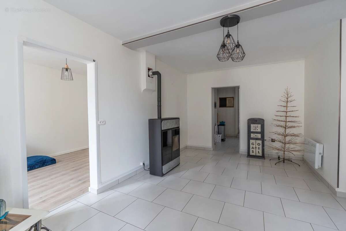 à 20 km de Troyes, Maison d'habitation type V - photo 4