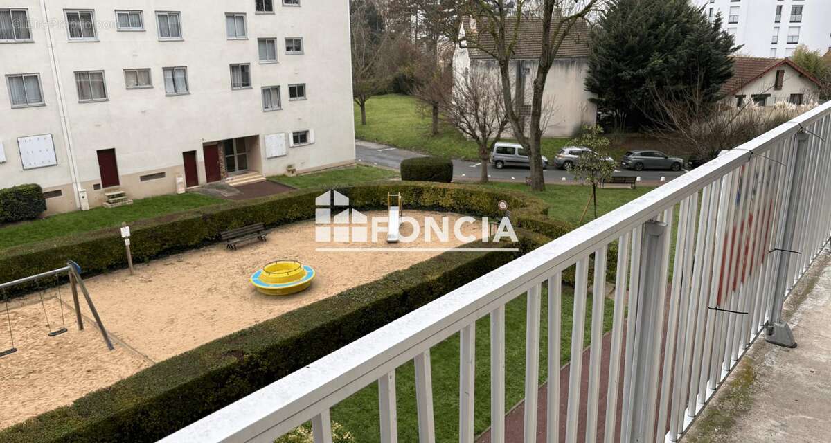 Appartement à FRESNES