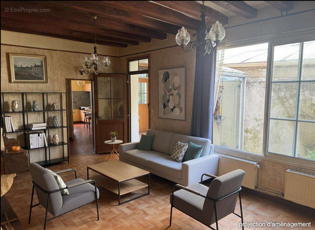 Maison à LA CHARTRE-SUR-LE-LOIR