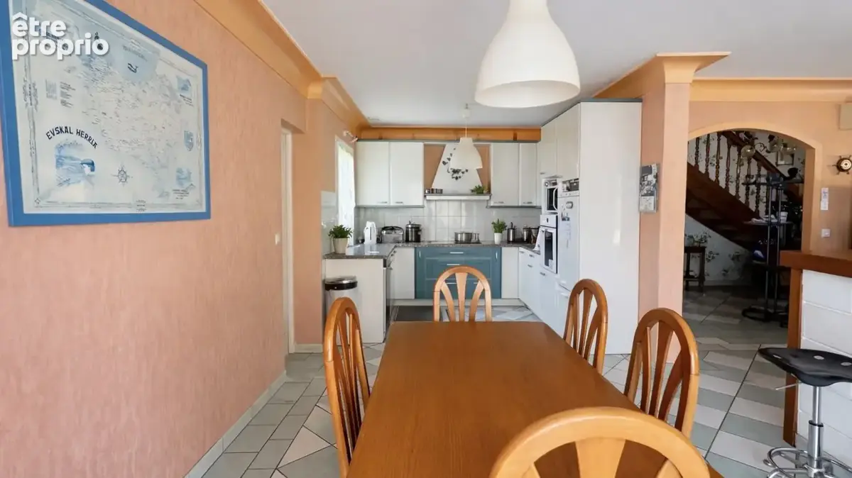 Larressore  maison basque 153 m²  5 chambres  terrain piscinable - photo 9