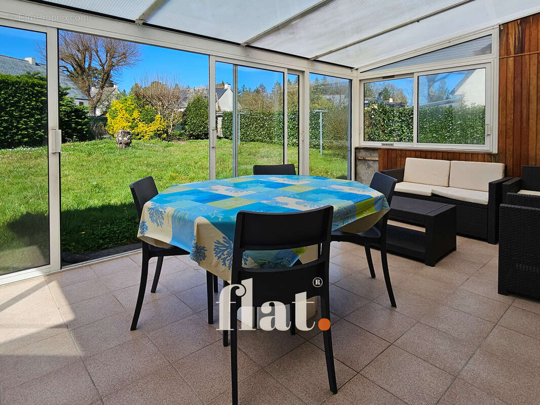 Maison non mitoyenne 90 m2 + véranda 20m2  grand garage (camping car et van)  bourg - photo 6