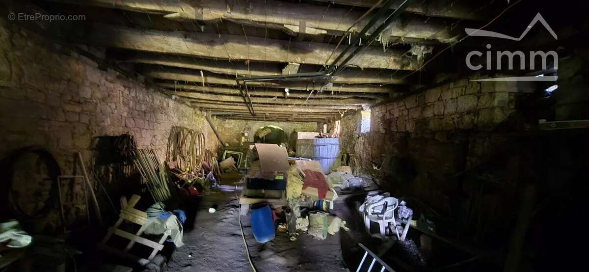 Maison à LA CHAPELLE-SAINT-JEAN