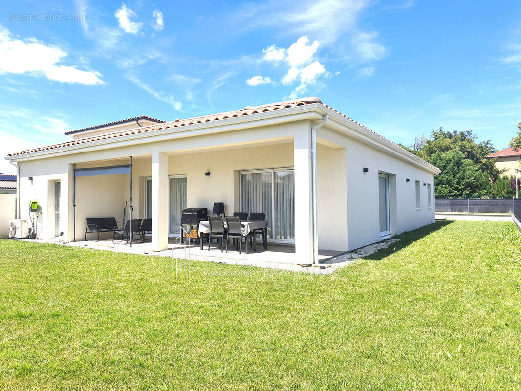 Maison à ROMANS-SUR-ISERE