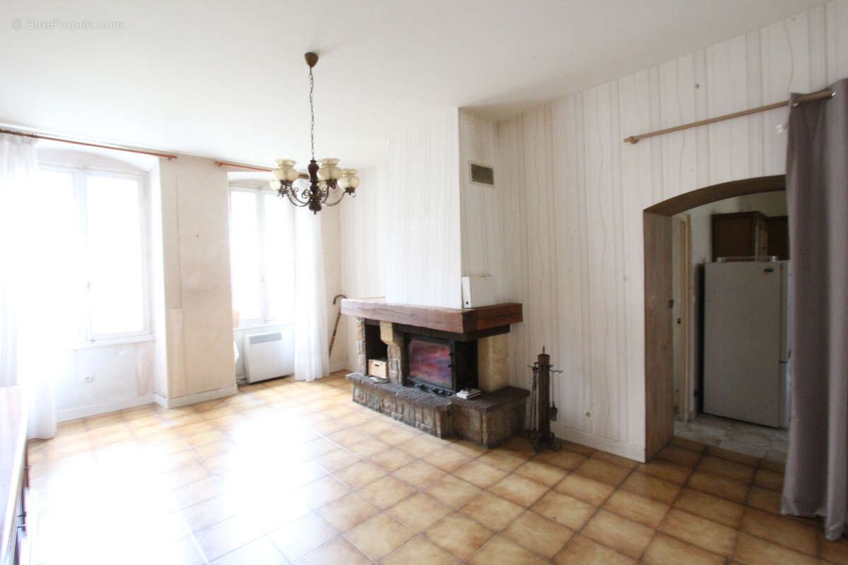 Maison à MESVES-SUR-LOIRE
