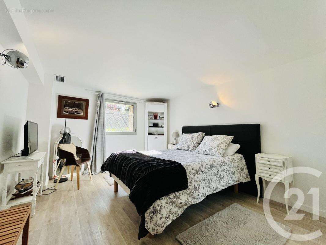 Maison à SAINT-YRIEIX-LA-PERCHE