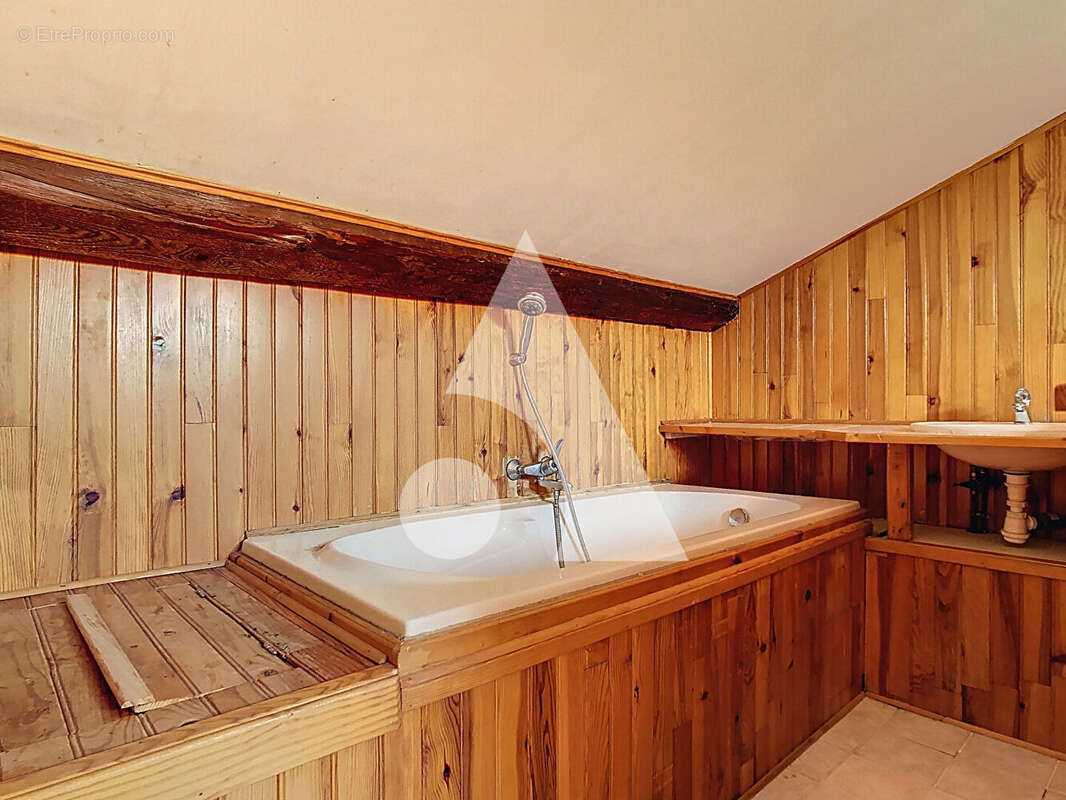 Appartement à SAINT-MARTIN-EN-HAUT