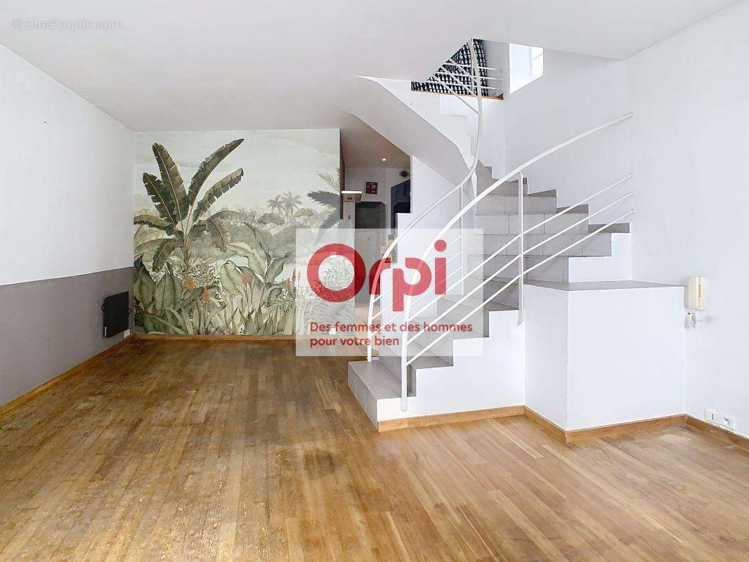 Maison à ISSY-LES-MOULINEAUX