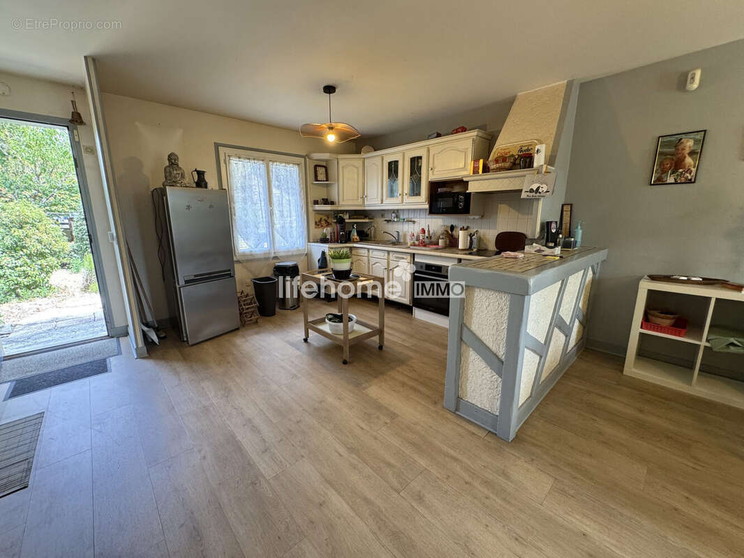 Maison 85 m² à Saint-Maur  - photo 4