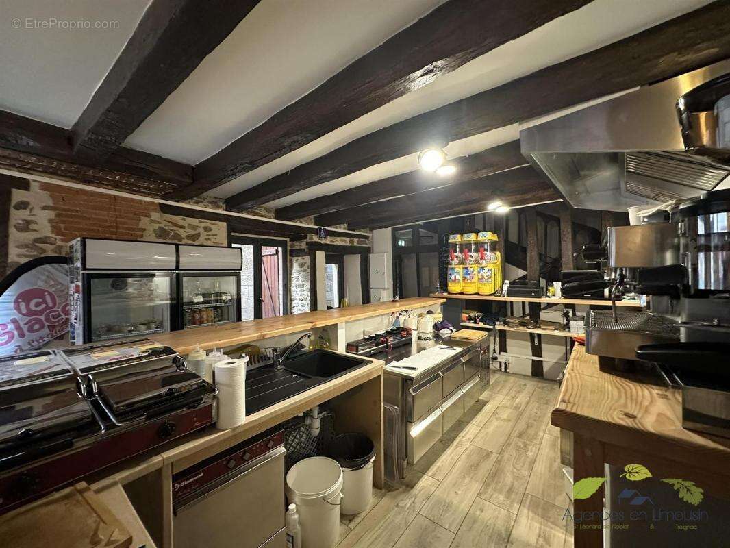 Appartement à SAINT-LEONARD-DE-NOBLAT