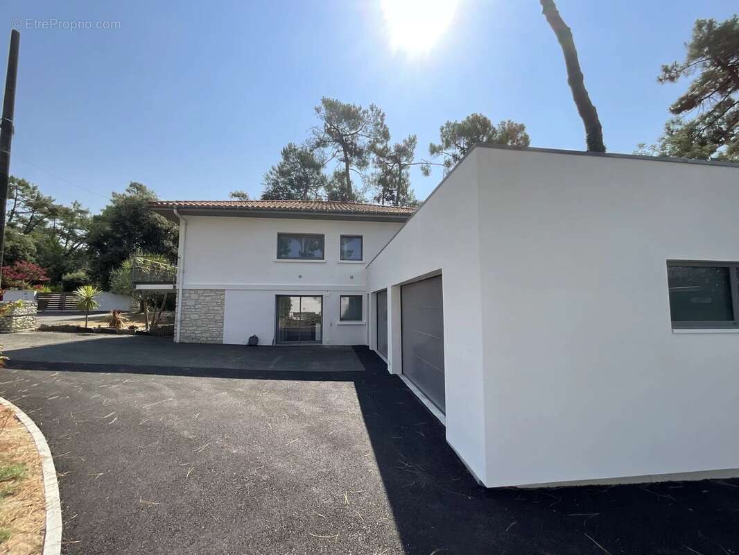 Villa contemporaine de 230 m² - photo 13