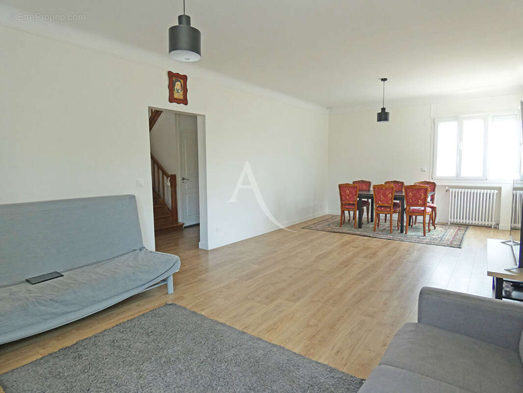 Maison à VILLEMOMBLE