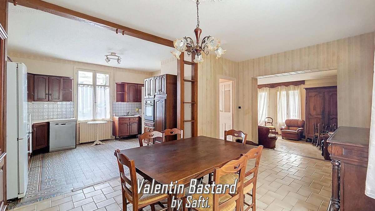 Photo 2 - Maison à SAINT-MARTIN-LE-BEAU