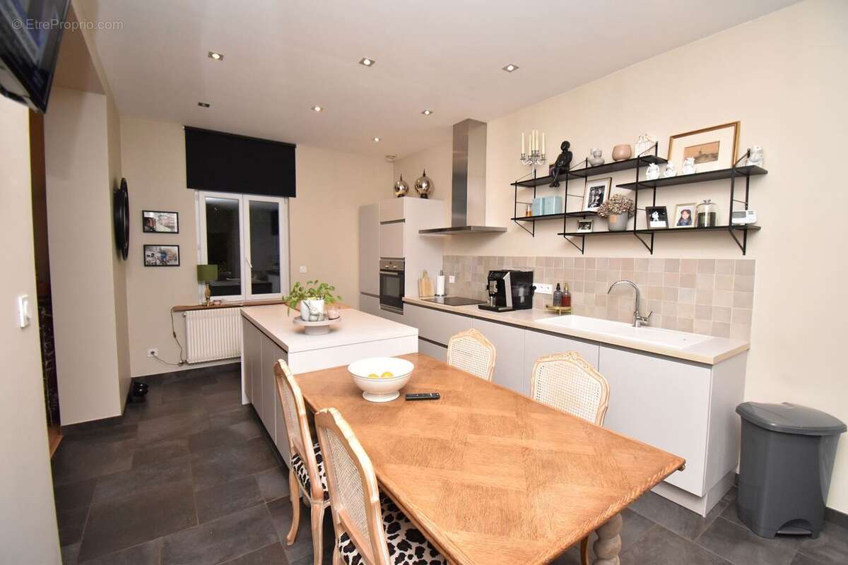 Maison à CREVECOEUR-SUR-L&#039;ESCAUT