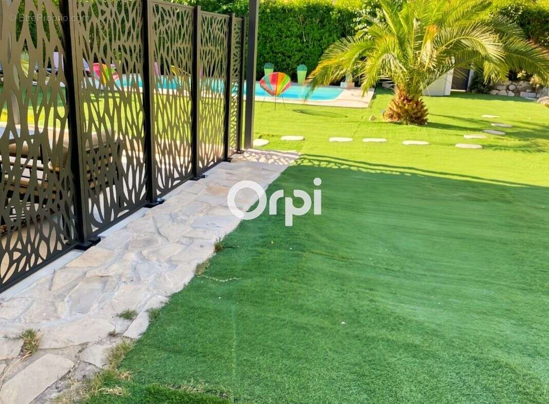 Maison à CARNOUX-EN-PROVENCE