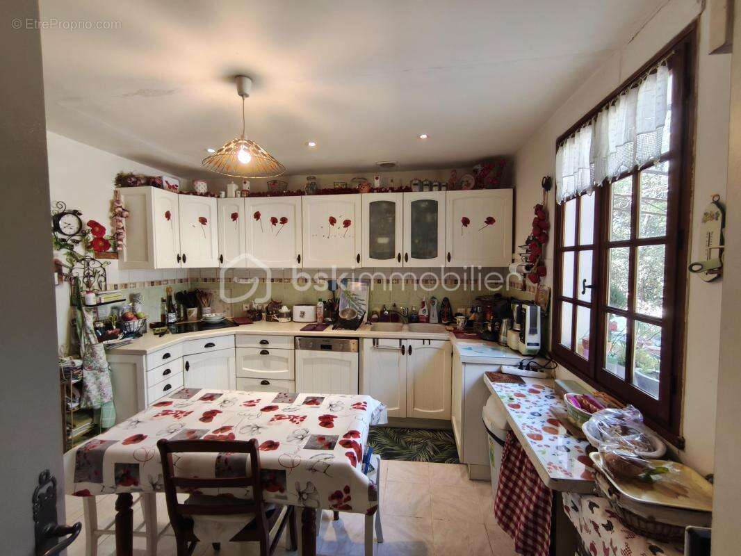 Maison 4 pièces de plain-pied – Projet de rénovation avec fort potentiel - photo 4