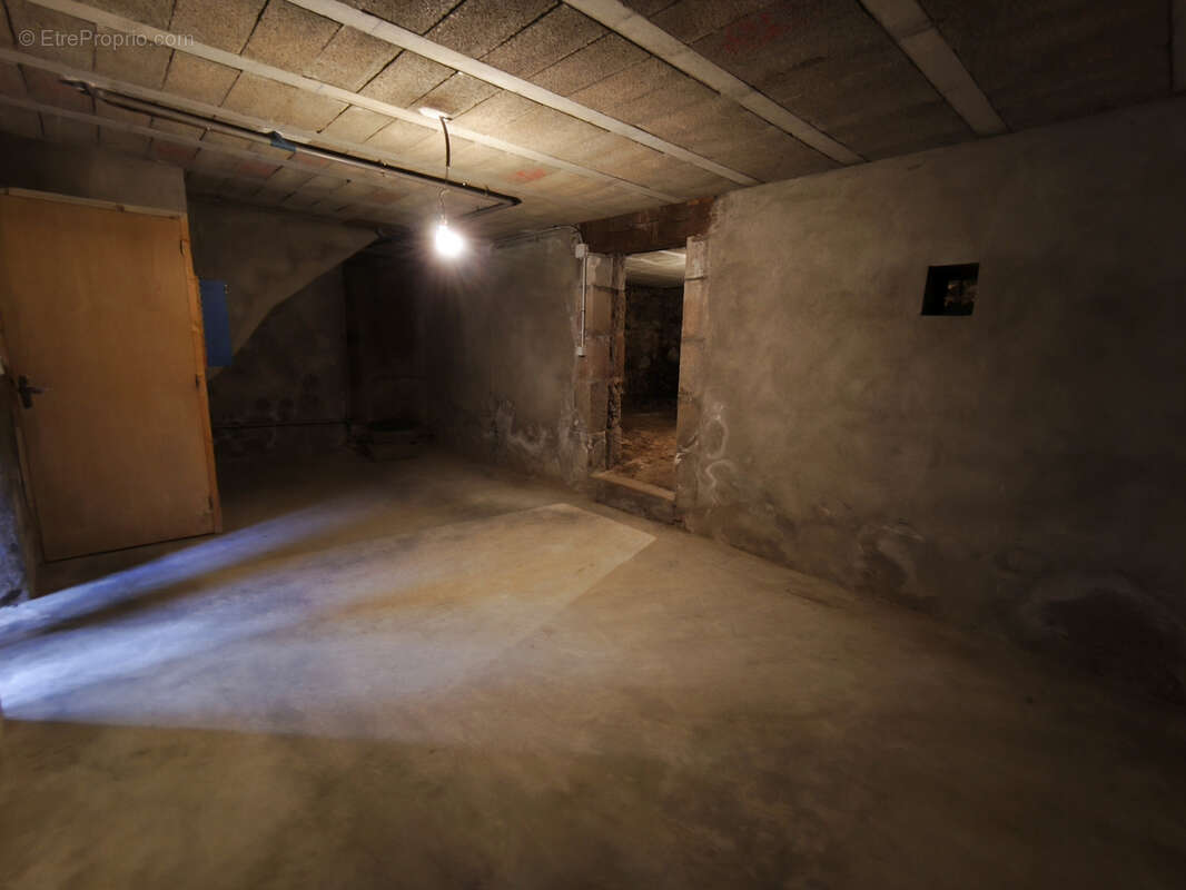 Maison à DECAZEVILLE